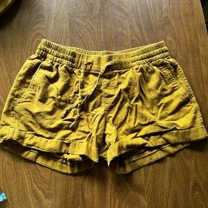 Old navy mustard colored linen shorts